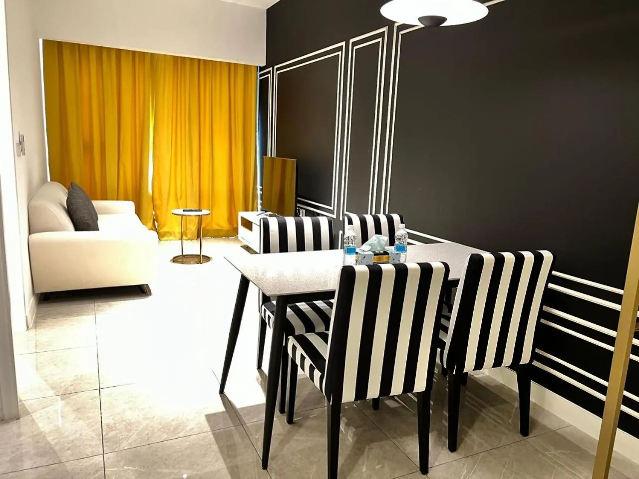 Ferienwohnung The Axon Bukit Bintang By Cozy White Kuala Lumpur Apartment